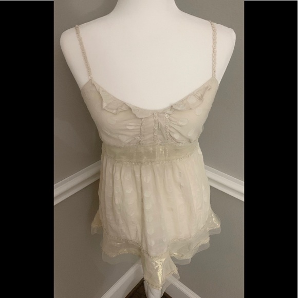 ✨3 for $25✨Two Feathers Top - Picture 1 of 5